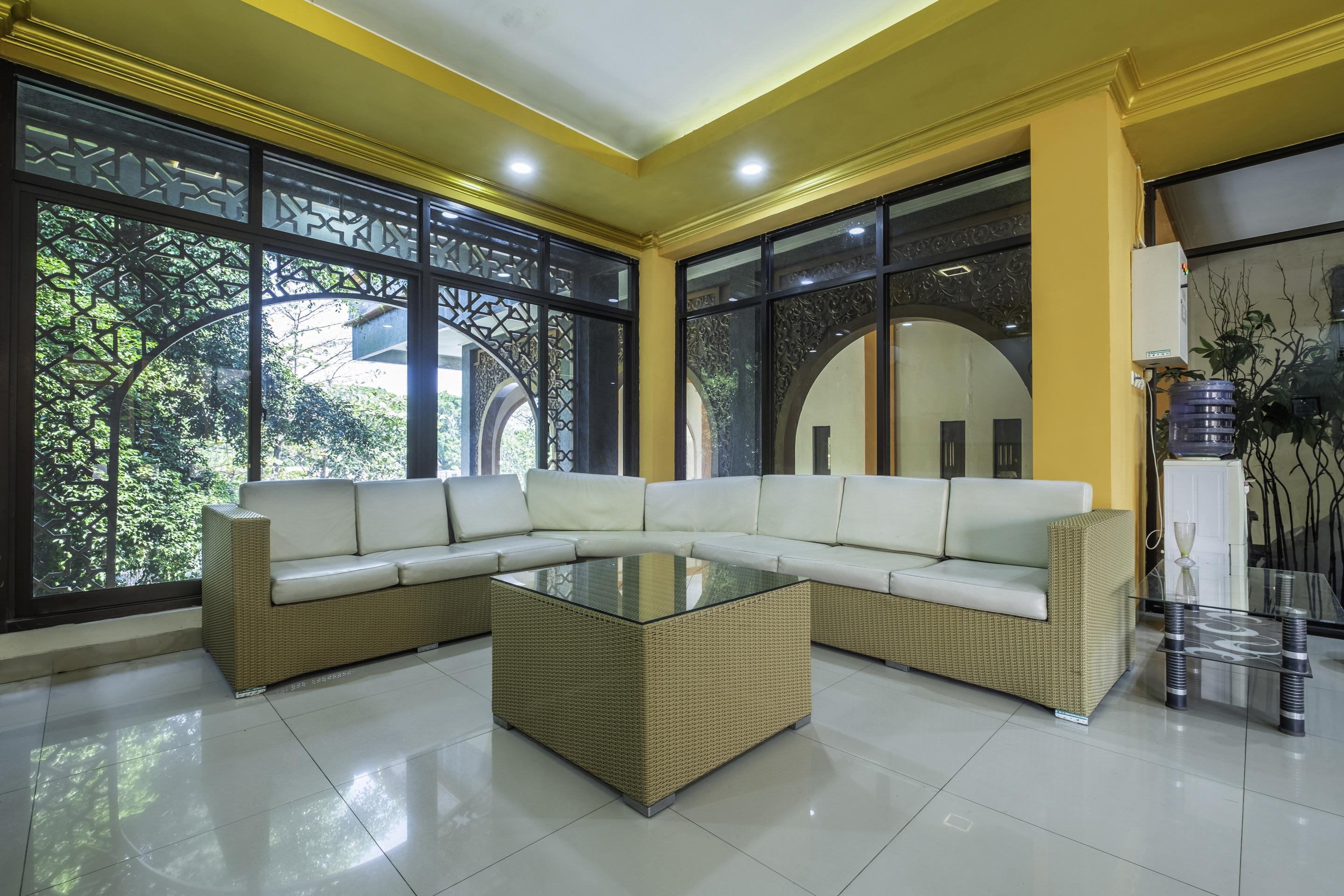 Oyo 2132 Pondok Avicenna Cirebon Bagian luar foto